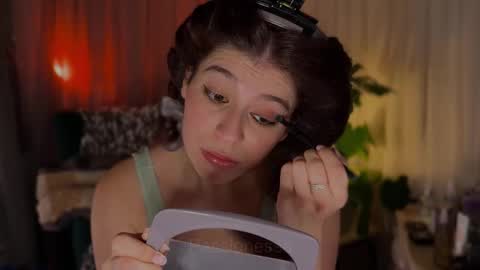 Snapshot of passionessa chatting on October 18, 2025, 1:45 pm Call me Miss Alice Careful Passion Queen online show from October 18, 2025, 1:45 pm