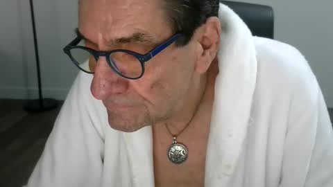 Bob online show from November 30, 2025, 2:21 pm