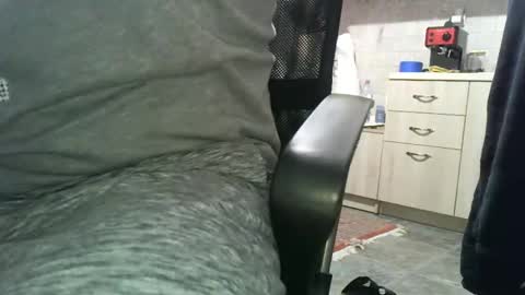 patrasphysiodick online show from December 19, 2025, 4:03 pm