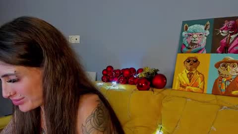 Snapshot of patricia_cox chatting on December 22, 2024, 12:50 am Patricia GMT2 Wed-Thu 5-11am Sat-Mon 5-11am online show from December 22, 2024, 12:50 am