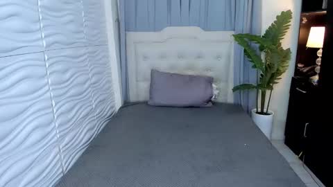 patricia_miller08 online show from October 25, 2025, 6:43 am