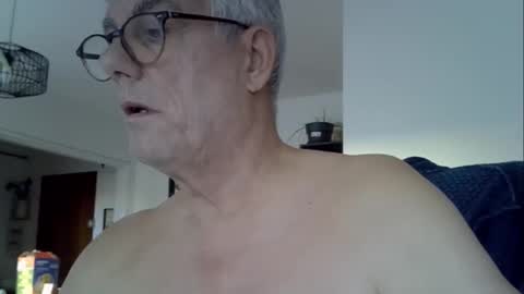 Snapshot of patrick5275 chatting on October 28, 2025, 6:50 am patrick5275 online show from October 28, 2025, 6:50 am