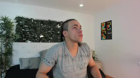 Snapshot of patrick_senova chatting on January 10, 2025, 4:01 am Patrick online show from January 10, 2025, 4:01 am