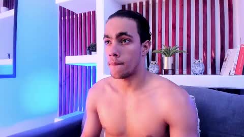 Snapshot of patrick_senova chatting on February 23, 2025, 3:35 am Patrick online show from February 23, 2025, 3:35 am