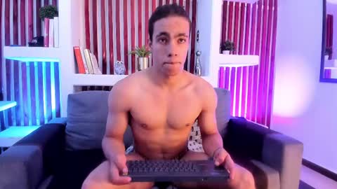 Snapshot of patrick_senova chatting on March 4, 2025, 3:55 am Patrick online show from March 4, 2025, 3:55 am