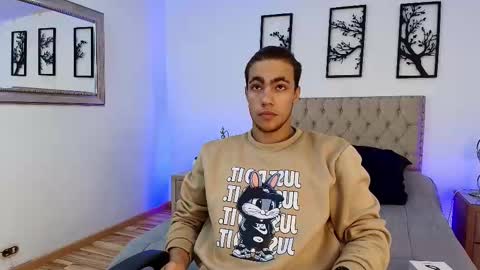 Snapshot of patrick_senova chatting on September 9, 2025, 4:34 am Patrick online show from September 9, 2025, 4:34 am