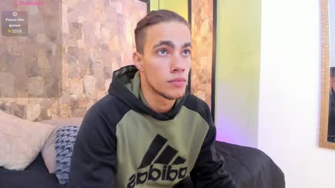 Snapshot of patrick_senova chatting on October 13, 2025, 3:50 am Patrick online show from October 13, 2025, 3:50 am