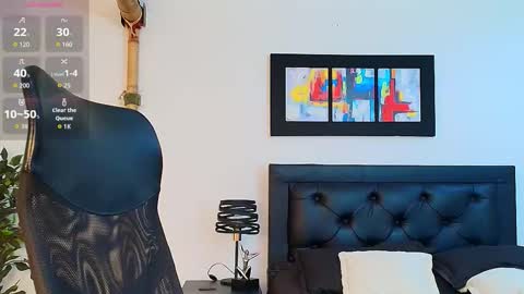 Snapshot of patrick_senova chatting on October 16, 2025, 4:13 am Patrick online show from October 16, 2025, 4:13 am