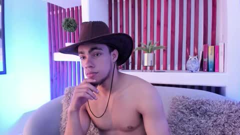 Snapshot of patrick_senova chatting on October 24, 2025, 9:22 pm Patrick online show from October 24, 2025, 9:22 pm