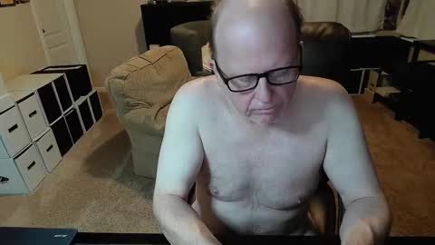 Snapshot of patrickstroking chatting on January 5, 2025, 12:42 am patrickstroking online show from January 5, 2025, 12:42 am