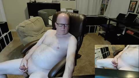 Snapshot of patrickstroking chatting on January 8, 2025, 12:17 am patrickstroking online show from January 8, 2025, 12:17 am