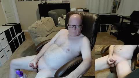 Snapshot of patrickstroking chatting on January 24, 2025, 12:31 am patrickstroking online show from January 24, 2025, 12:31 am