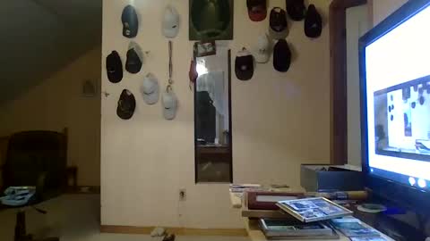 Snapshot of pattyboy1979 chatting on October 25, 2025, 11:32 pm pattyboy1979 online show from October 25, 2025, 11:32 pm