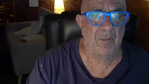 Snapshot of patvac chatting on December 2, 2024, 1:24 pm patvac online show from December 2, 2024, 1:24 pm