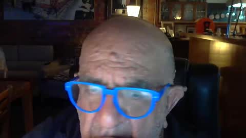Snapshot of patvac chatting on December 9, 2024, 1:24 pm patvac online show from December 9, 2024, 1:24 pm