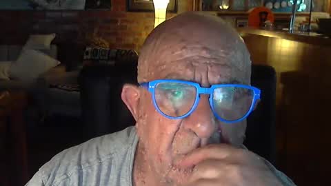 Snapshot of patvac chatting on February 4, 2025, 12:11 pm patvac online show from February 4, 2025, 12:11 pm