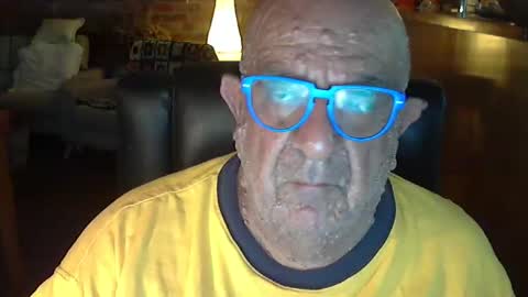 Snapshot of patvac chatting on February 12, 2025, 12:33 pm patvac online show from February 12, 2025, 12:33 pm