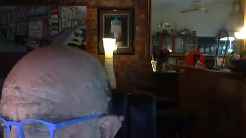 Snapshot of patvac chatting on March 9, 2025, 1:37 pm patvac online show from March 9, 2025, 1:37 pm