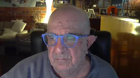Snapshot of patvac chatting on September 10, 2025, 2:28 pm patvac online show from September 10, 2025, 2:28 pm