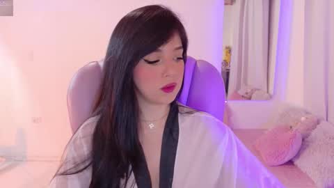 Snapshot of pau_cute chatting on October 18, 2025, 4:37 am Sofa online show from October 18, 2025, 4:37 am