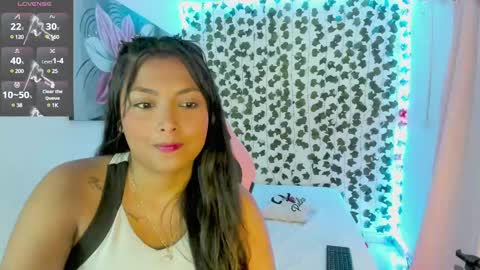 Snapshot of pau_delima__ chatting on March 8, 2025, 10:32 am paulina online show from March 8, 2025, 10:32 am