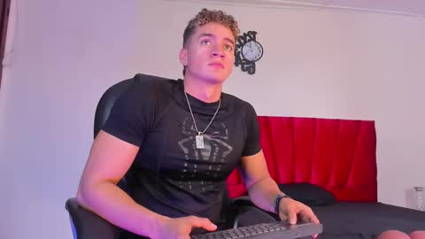 Paull George online show from October 6, 2025, 2:25 pm