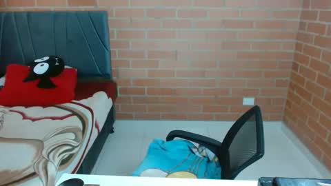 paula__117 online show from May 28, 2026, 7:44 pm