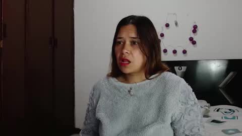 PAULA online show from November 25, 2025, 5:07 am