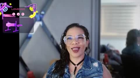 Snapshot of paula_daniela1 chatting on November 6, 2025, 8:43 pm Paula online show from November 6, 2025, 8:43 pm