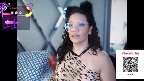 Snapshot of paula_daniela1 chatting on November 19, 2025, 9:15 pm Paula online show from November 19, 2025, 9:15 pm