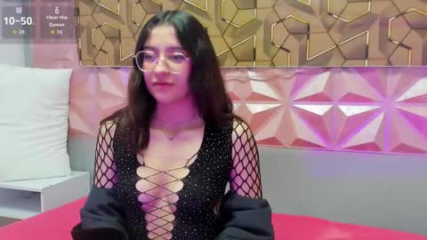Pau online show from September 18, 2025, 11:34 am