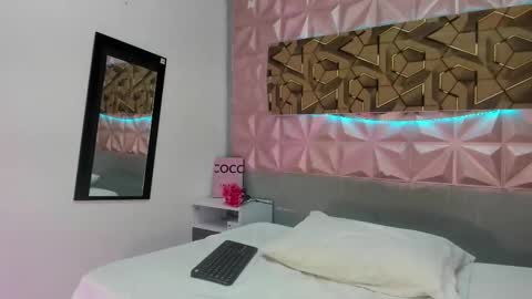 Pau online show from September 26, 2025, 11:14 am