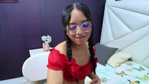 Paula online show from October 29, 2025, 1:57 pm