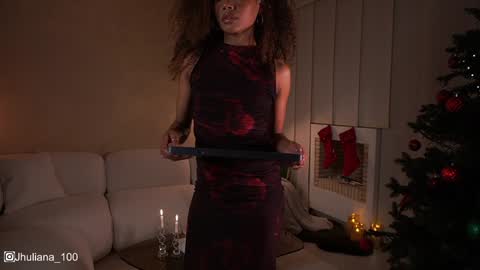 Snapshot of paulacora100 chatting on December 15, 2024, 1:13 am Paula online show from December 15, 2024, 1:13 am