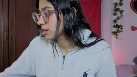 Paula  online show from May 28, 2026, 4:10 am