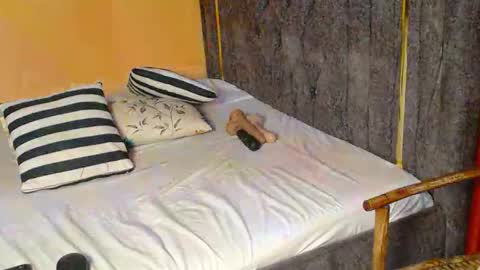 Snapshot of paulahlyn chatting on April 13, 2026, 5:07 pm paualah online show from April 13, 2026, 5:07 pm