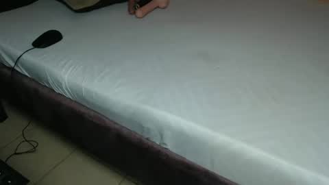 Snapshot of paulahlyn chatting on April 15, 2026, 4:30 am paualah online show from April 15, 2026, 4:30 am