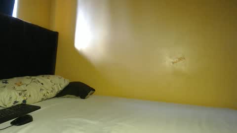 Snapshot of paulahlyn chatting on April 16, 2026, 4:57 am paualah online show from April 16, 2026, 4:57 am