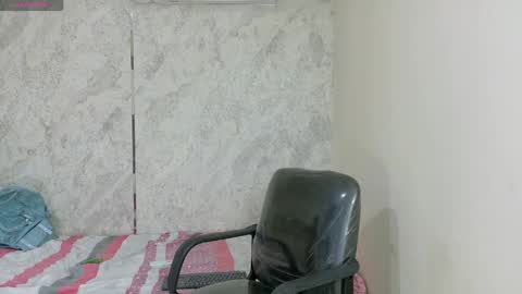 paulina_0_ online show from May 24, 2026, 1:27 pm