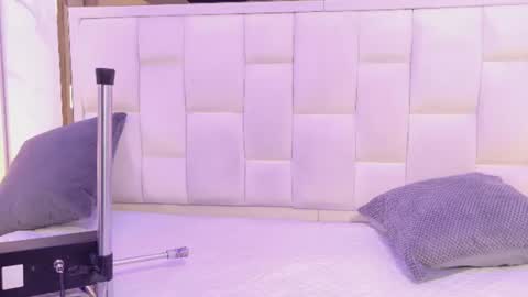 Paulina  online show from July 13, 2026, 7:05 pm