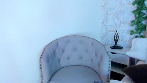 Snapshot of paulina_lux chatting on February 4, 2026, 1:50 pm paulina lux online show from February 4, 2026, 1:50 pm