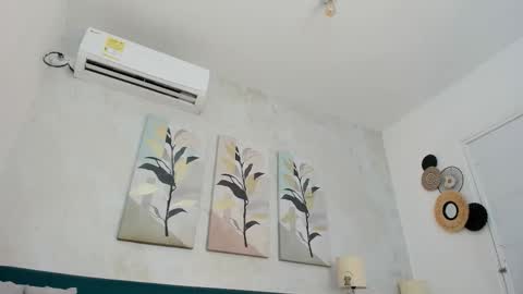 Snapshot of paulina_saruma chatting on October 27, 2025, 7:51 pm PAU online show from October 27, 2025, 7:51 pm