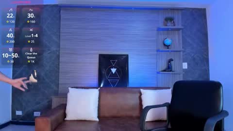 Paulina  online show from December 19, 2025, 1:29 pm