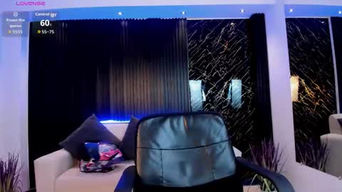 Snapshot of paulina_sweett chatting on February 17, 2026, 11:50 am Paulina online show from February 17, 2026, 11:50 am