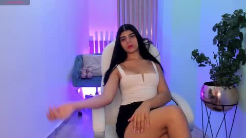 Paulina Belle online show from February 5, 2025, 5:20 am