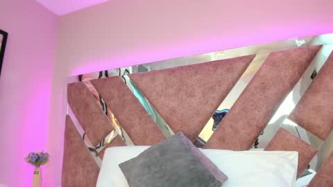 Snapshot of paulinaduarte_ chatting on December 24, 2024, 12:33 pm Paulina online show from December 24, 2024, 12:33 pm