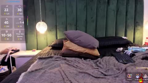 Paulina online show from November 6, 2025, 8:32 pm