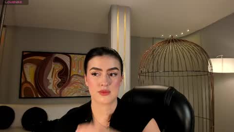 Paulina Santos  online show from July 13, 2026, 7:27 pm