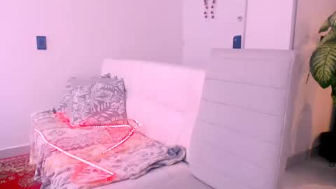 Snapshot of paulinerussell chatting on February 25, 2025, 5:25 pm vle online show from February 25, 2025, 5:25 pm