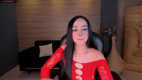 Snapshot of paulinesanz chatting on May 26, 2026, 7:10 pm Pauline Sanz online show from May 26, 2026, 7:10 pm